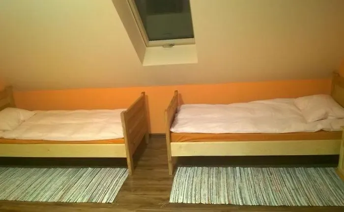 Agrokorytnica مزرعة للإقامة