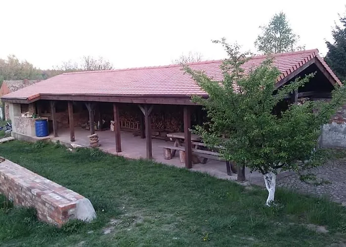 مزرعة للإقامة Agrokorytnica *